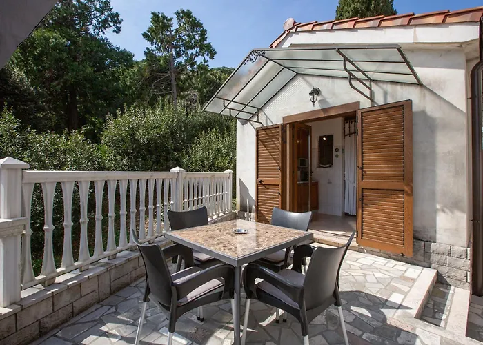 Apartments Villa Salona