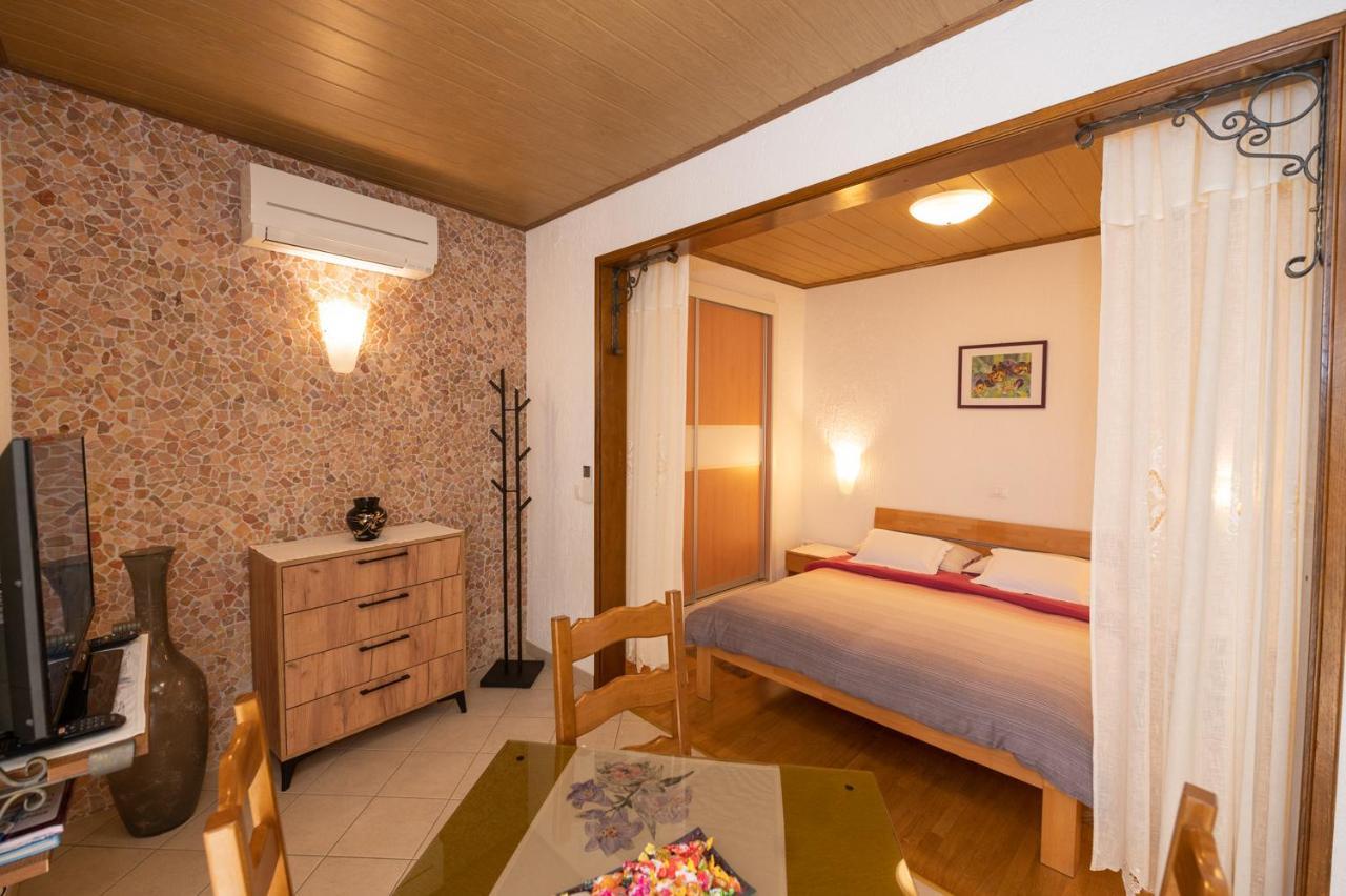 Salona Apartmán *